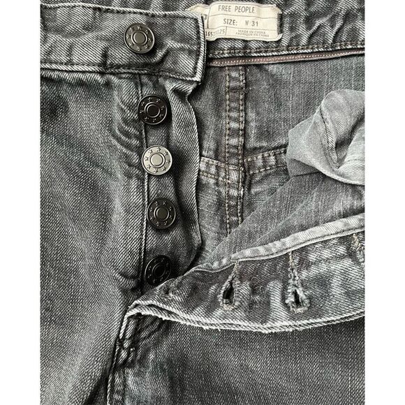 Free People women’s button-fly cut-off charcoal gray shorty shorts size 31 - Picture 2 of 7